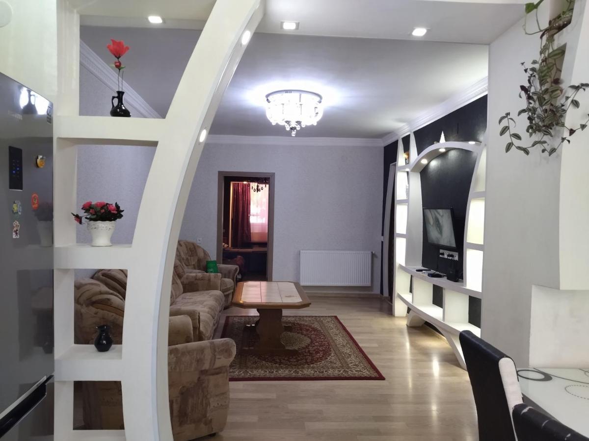 Apartment For You 第比利斯 外观 照片